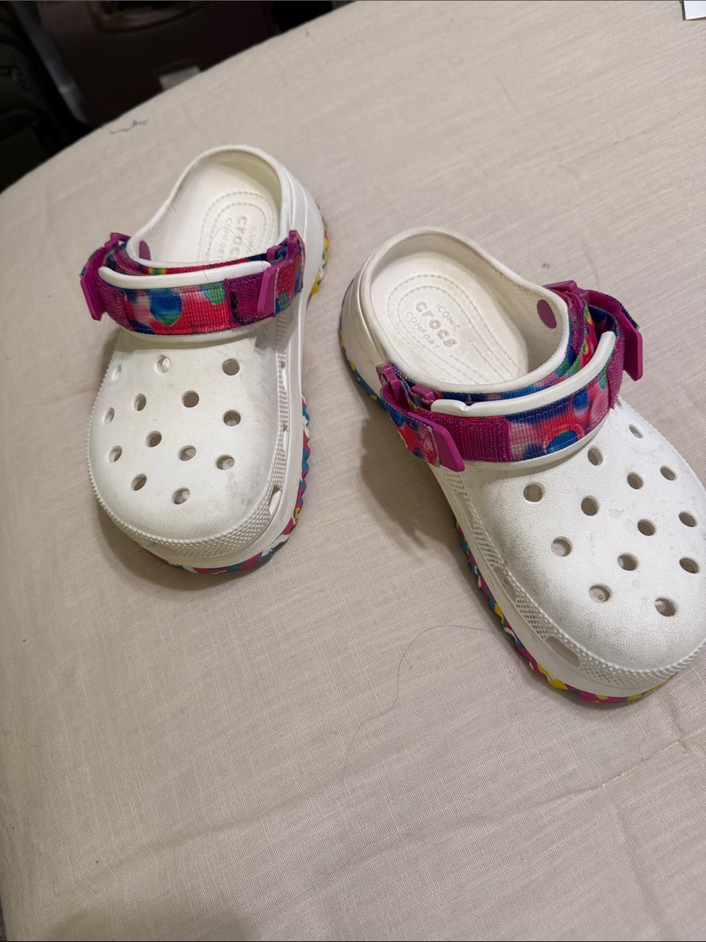 CROCS White Kids Clogs with Pink Multicolor Strap